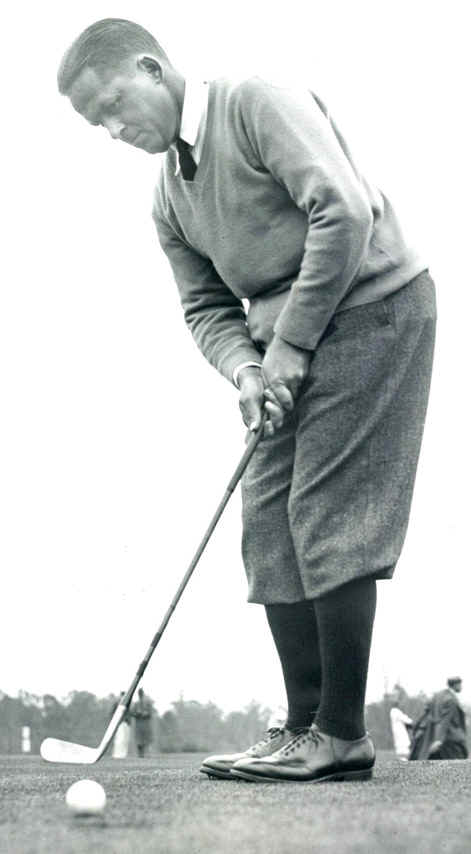 A photo of the great Bobby Jones putting.